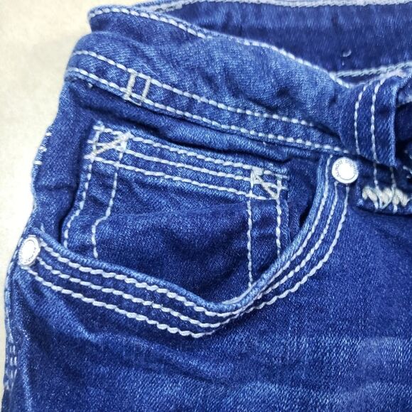 Almost Famous Juniors Blue Jean Shorts Size 3 | Low-Rise Distressed Denim - Picture 5 of 8